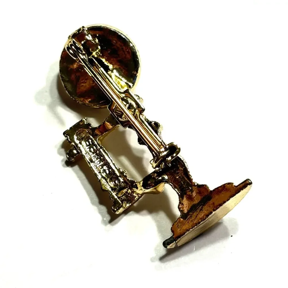 Gerrys gold scatter pin brooch novelty telephone motif green stones hallmarked